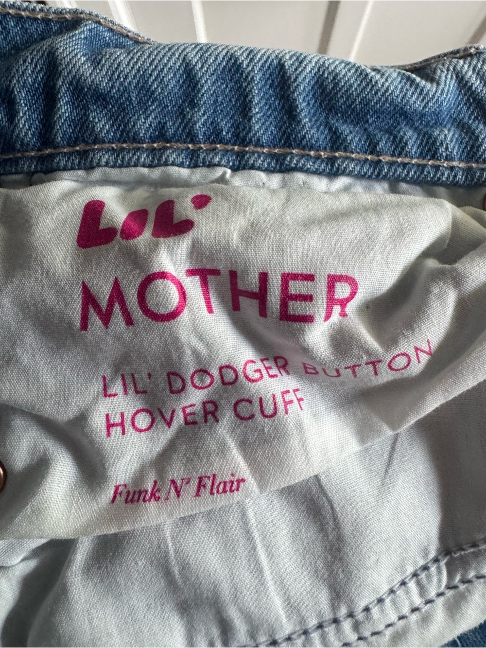 MOTHER Superior Lil’ Dodger Button Hover Cuff Light Wash Wide-Leg Cuffed Jeans - Picture 4 of 9